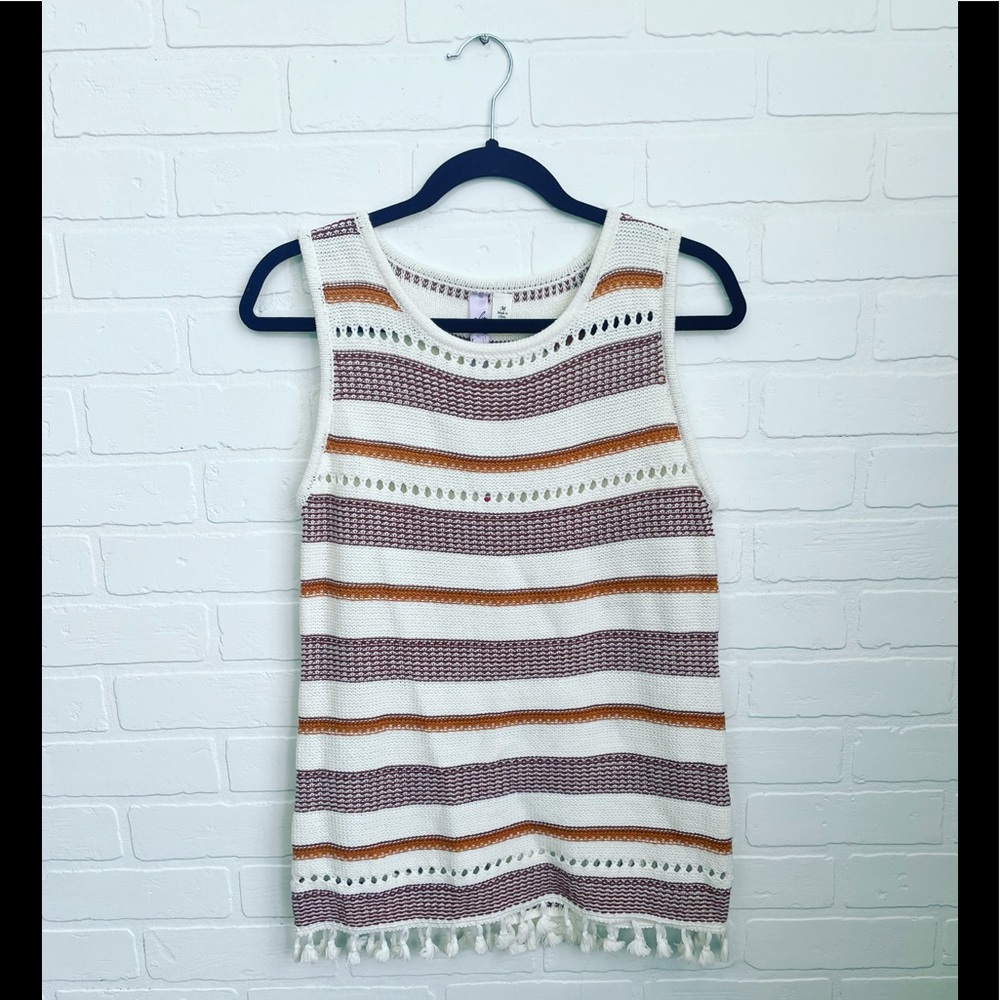 Francesca’s collections NWT knitted top